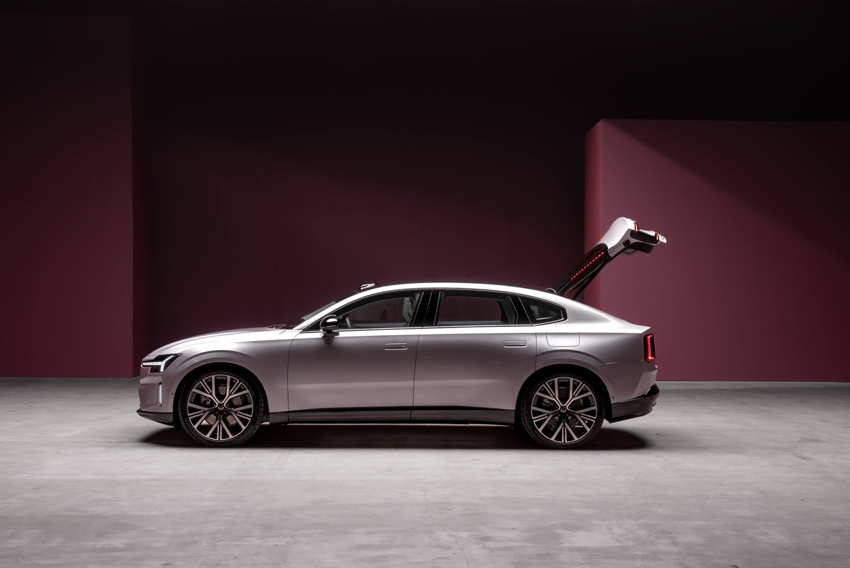 Volvo ES90 Exterior