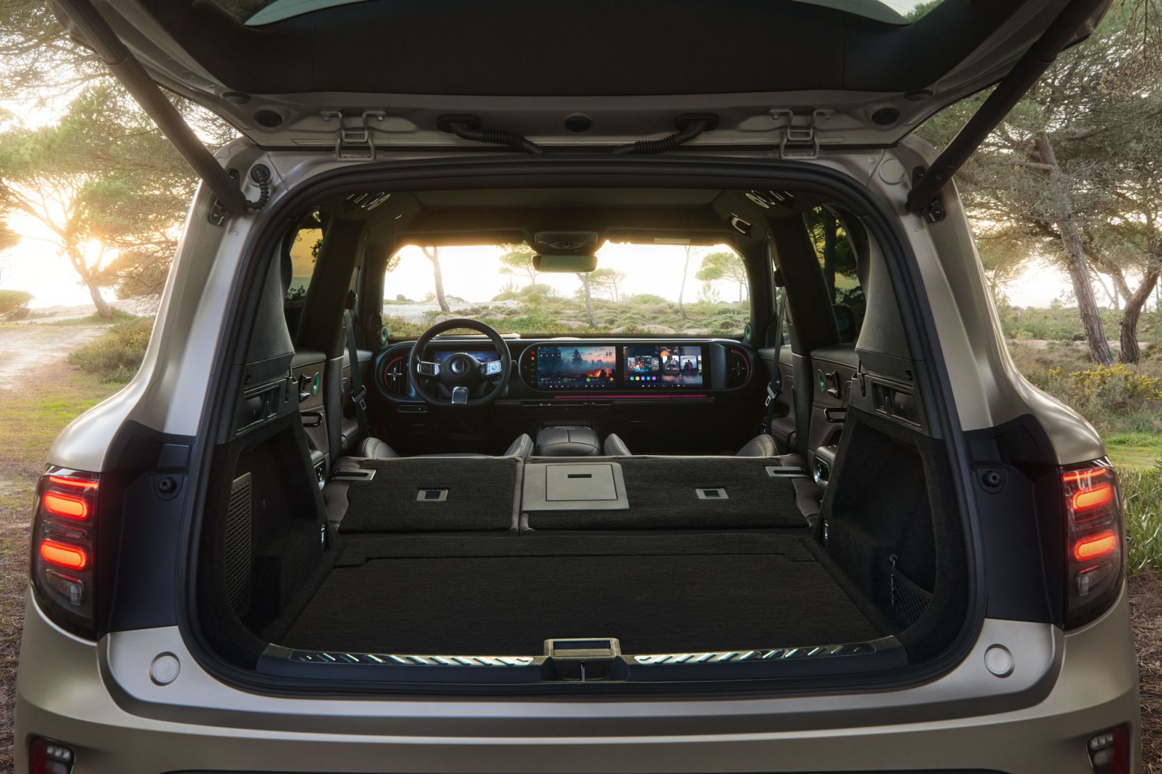 89_smart_hashtag5_Premium_Car-Only_Static_Forest_sRGB