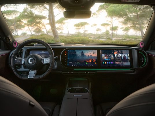 91_smart_hashtag5_Premium_Car-Only_Static_Forest_sRGB