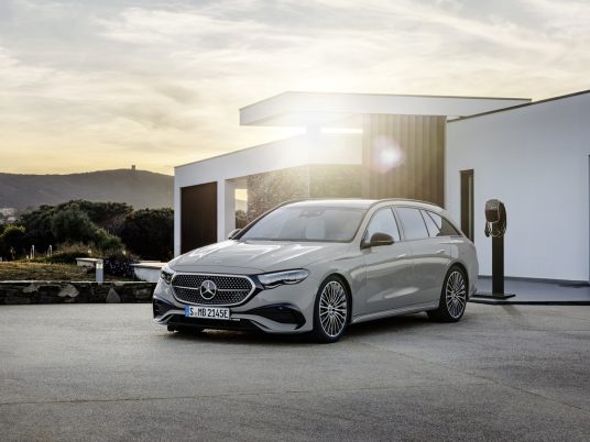 De versie AMG Line draagt zijn ster in het midden van het radiatorrooster.