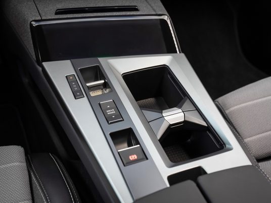 Opel Grandland PHEV 10