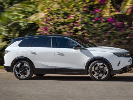 Opel Grandland PHEV 2