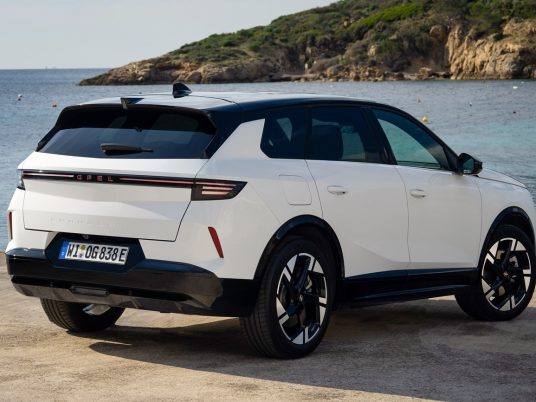 Opel Grandland PHEV 4