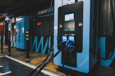 Opladen van EV's - Powerdot: ambitieuze strategie en nieuwe directeur