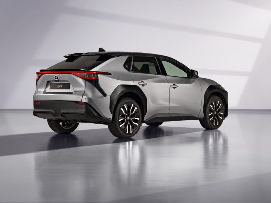 Toyota-BZ4X_-3