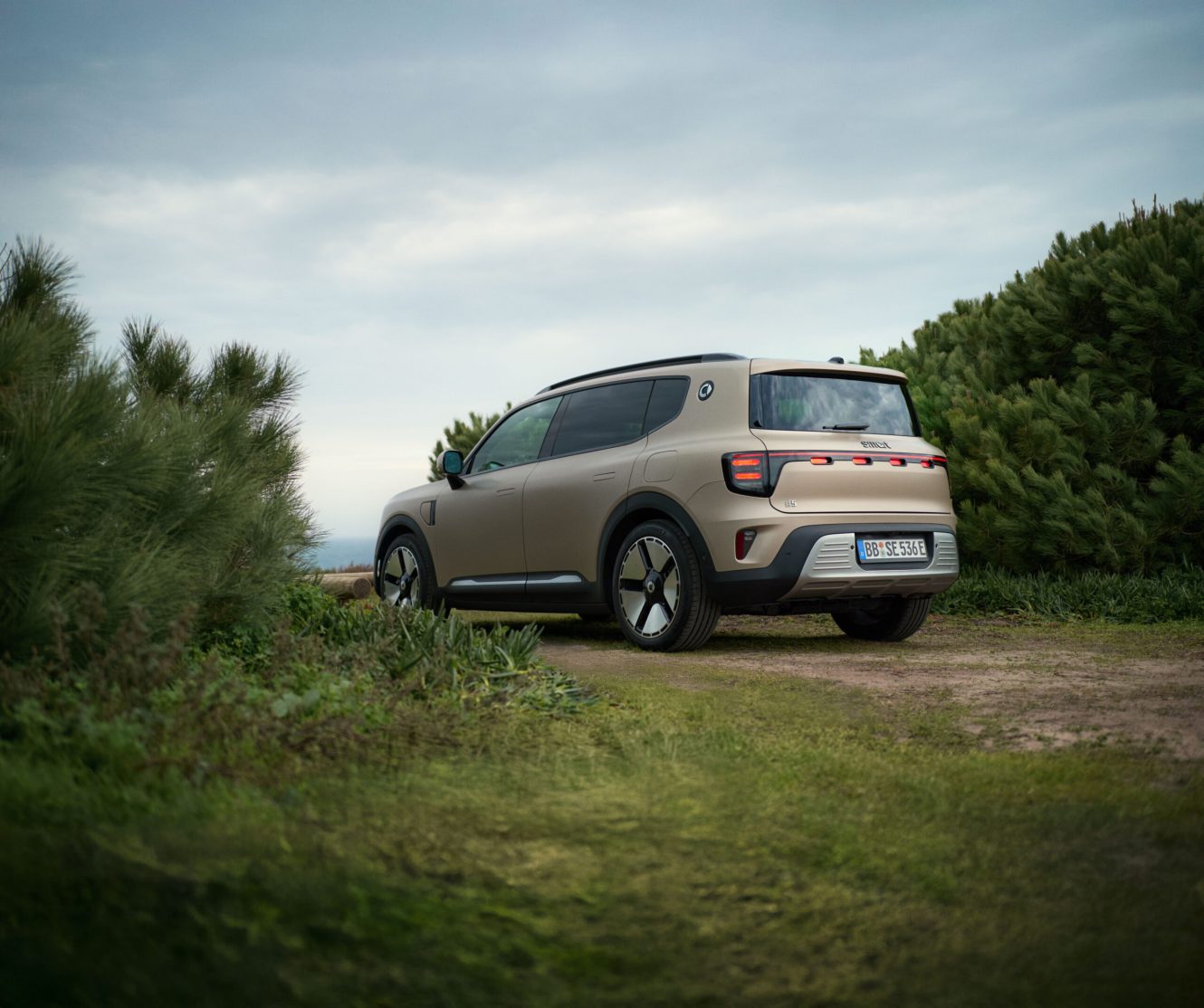 07_smart_hashtag5_Premium_Car-Only_Static_Cliff_sRGB