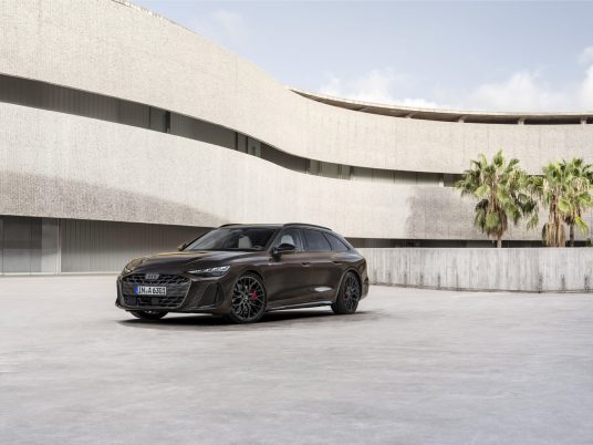 Static photo, Colour: Madeira Brown metallic