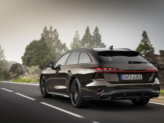 Dynamic photo, Colour: Madeira Brown metallic