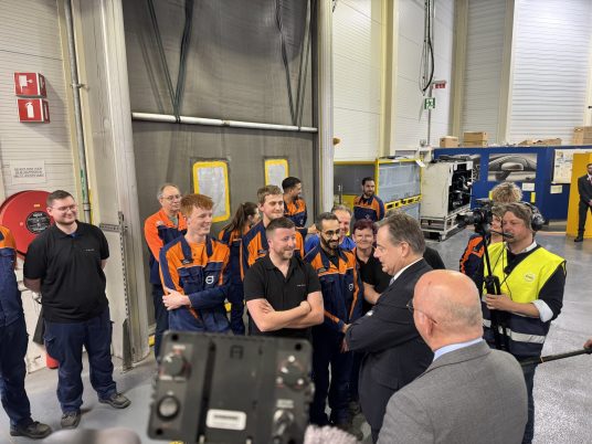 Bart-De_Wever-Volvo-Gand-14