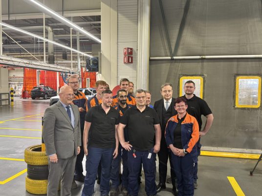 Bart-De_Wever-Volvo-Gand-15