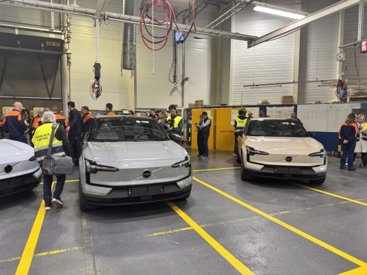 Bart-De_Wever-Volvo-Gand-16