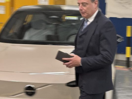 Bart-De_Wever-Volvo-Gand-5