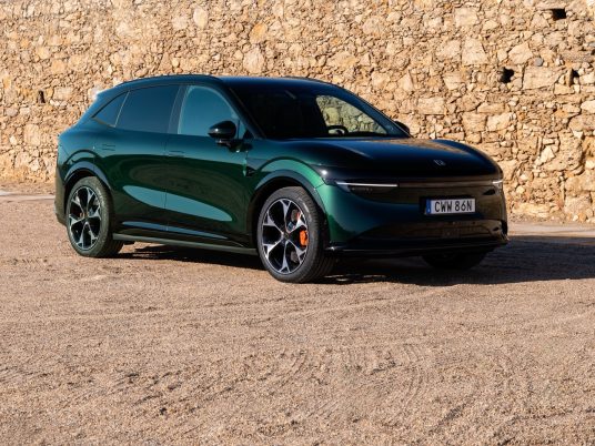 Zeekr_7X_Forest Green_001