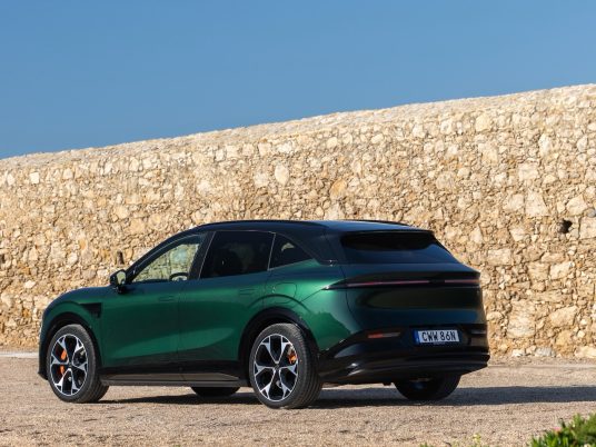 Zeekr_7X_Forest Green_003