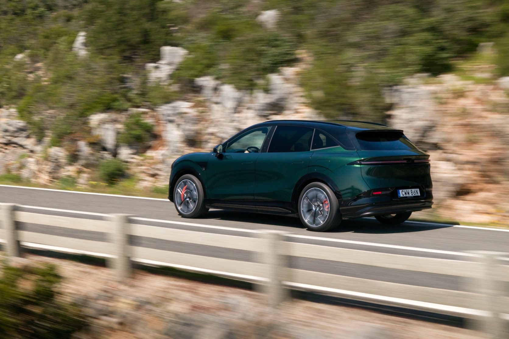 Zeekr_7X_Forest Green_033