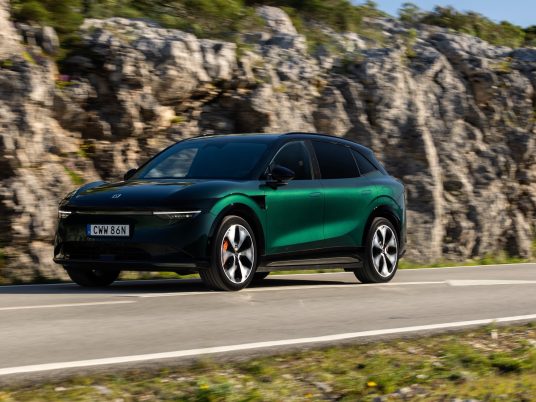 Zeekr_7X_Forest Green_040