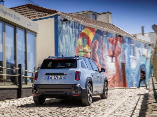 Renault 4 image bank media Test-Drive, on April 28th 2025 at Lisbonne, Portugal - Photo Clément Choulot / DPPI