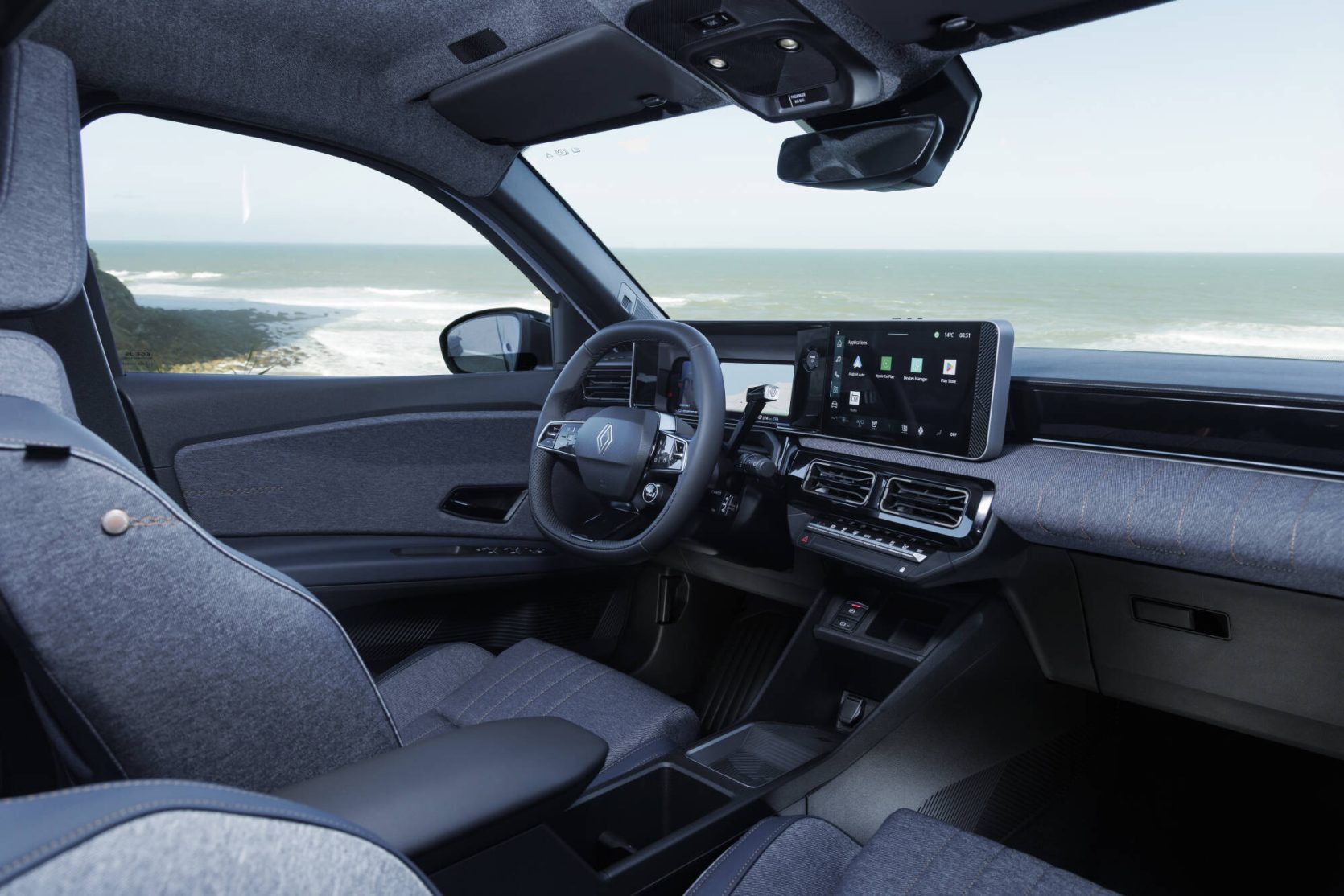 Renault 4 image bank media Test-Drive, on April 28th 2025 at Lisbonne, Portugal - Photo Clément Choulot / DPPI