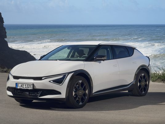 kia-new-ev6-baseline-my25-snow-white-pearl-static-digital-1920x1080-004