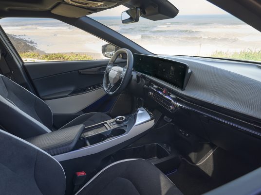kia-new-ev6-gtline-my25-wolf-grey-interior-digital-1920x1080-003