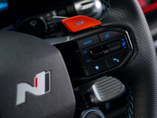 ACT_0988_IONIQ6 N - NGB BUTTON 1_HR