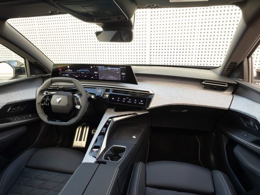 PEUGEOT_E3008DUALMOTORTESTDRIVE_2311TC_0582_ld