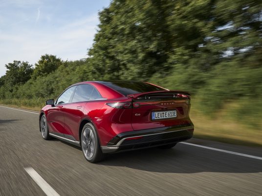 all-new_mazda6e_src_germany_act_5_highres_ld