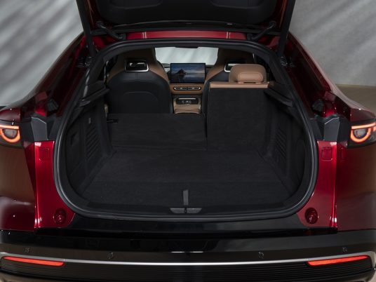 all-new_mazda6e_src_int_015_highres_ld