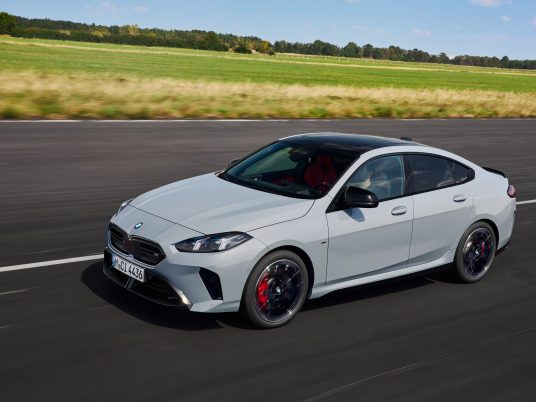 P90572400_lowRes_the-new-bmw-m235-xdr