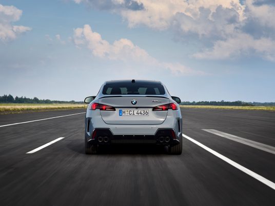 P90572411_lowRes_the-new-bmw-m235-xdr