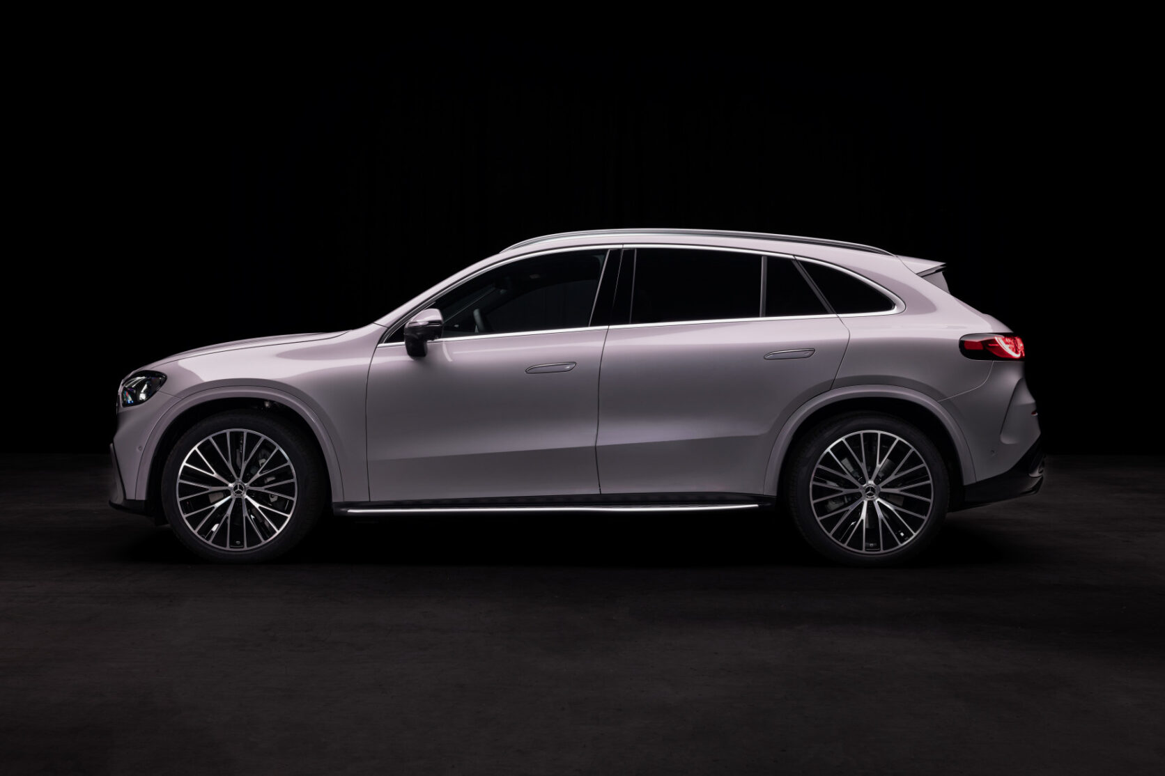 1920_pre-media_25c0192_004