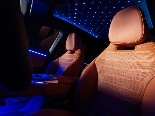 1920_pre-media_25c0192_019