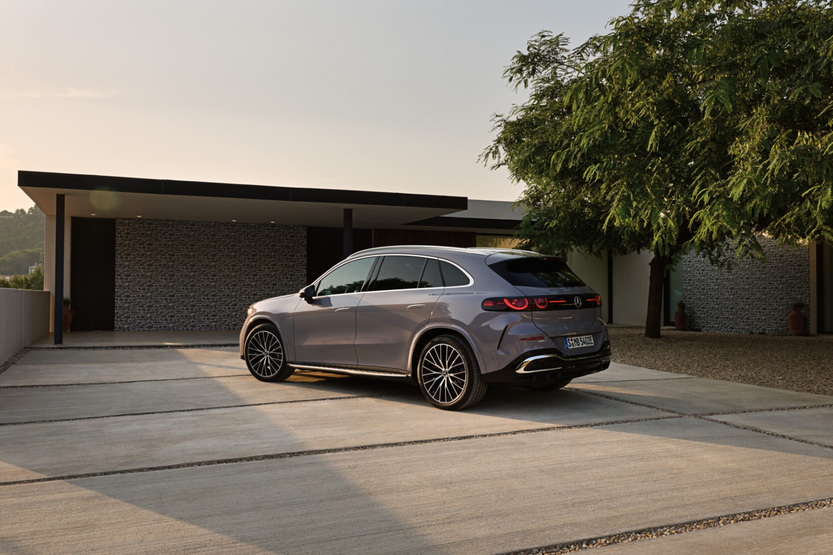 1920_pre-media_25c0225_023