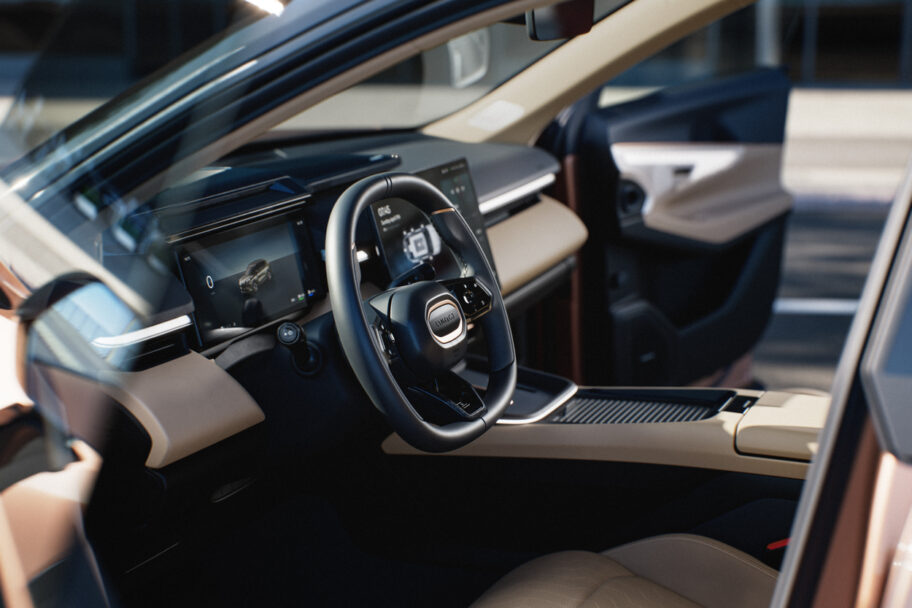 578823-LYNKCO_08EU_interior-73d091-original-1740403367