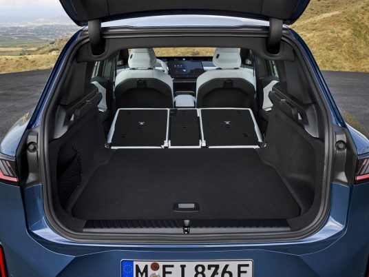 FK_BMW_iX3-139_FK27815_ld