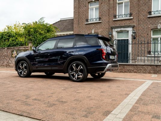 KGM Torres Hybrid 0019