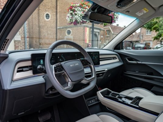 KGM Torres Hybrid 0037