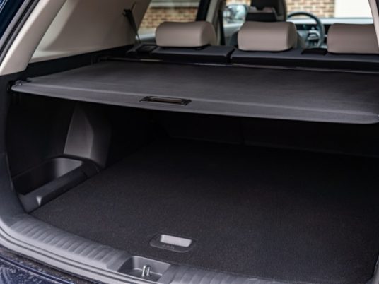 KGM Torres Hybrid 0056