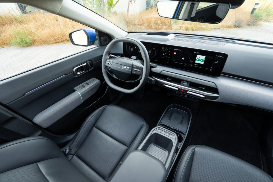 kia-ev4-base-line-blue-flame-interior-hires-003