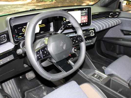 Comparatif link2fleet R5 Inster septembre 2025 intérieur R5