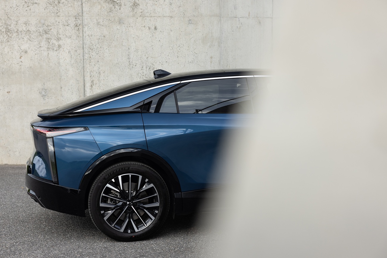 DS_N°8_705A3996@GJ_ld