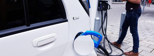 electric-car-4276420_1280