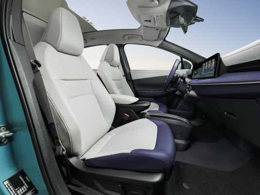 All-new Nissan LEAF Hits the Road