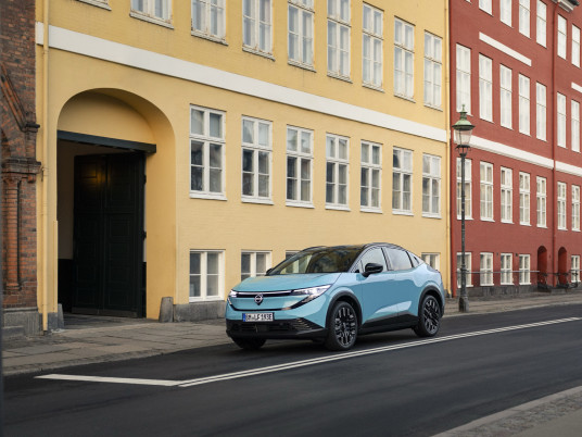 All-new Nissan LEAF Hits the Road