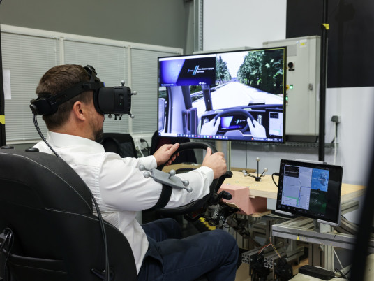 RENAULT_LCV_CENTRE_-12