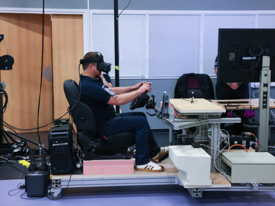 RENAULT_LCV_CENTRE_-2