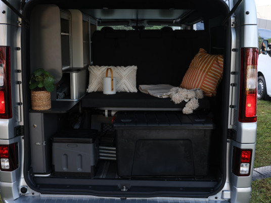 RENAULT_LCV_CENTRE_-6