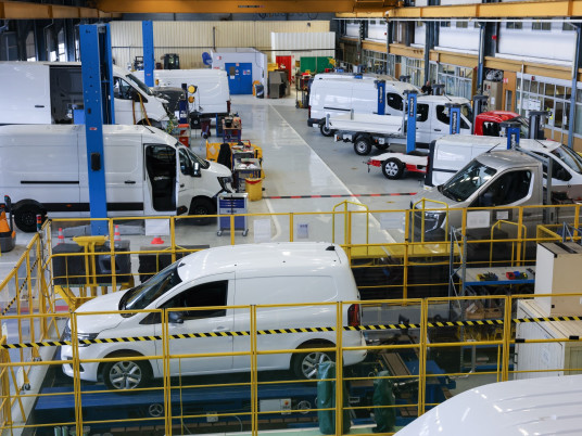 RENAULT_LCV_CENTRE_-8