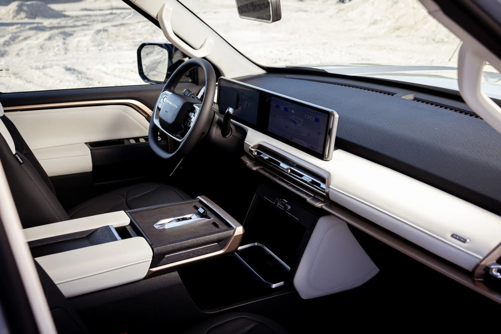 maxus_eterron9_front_2000x1333_car