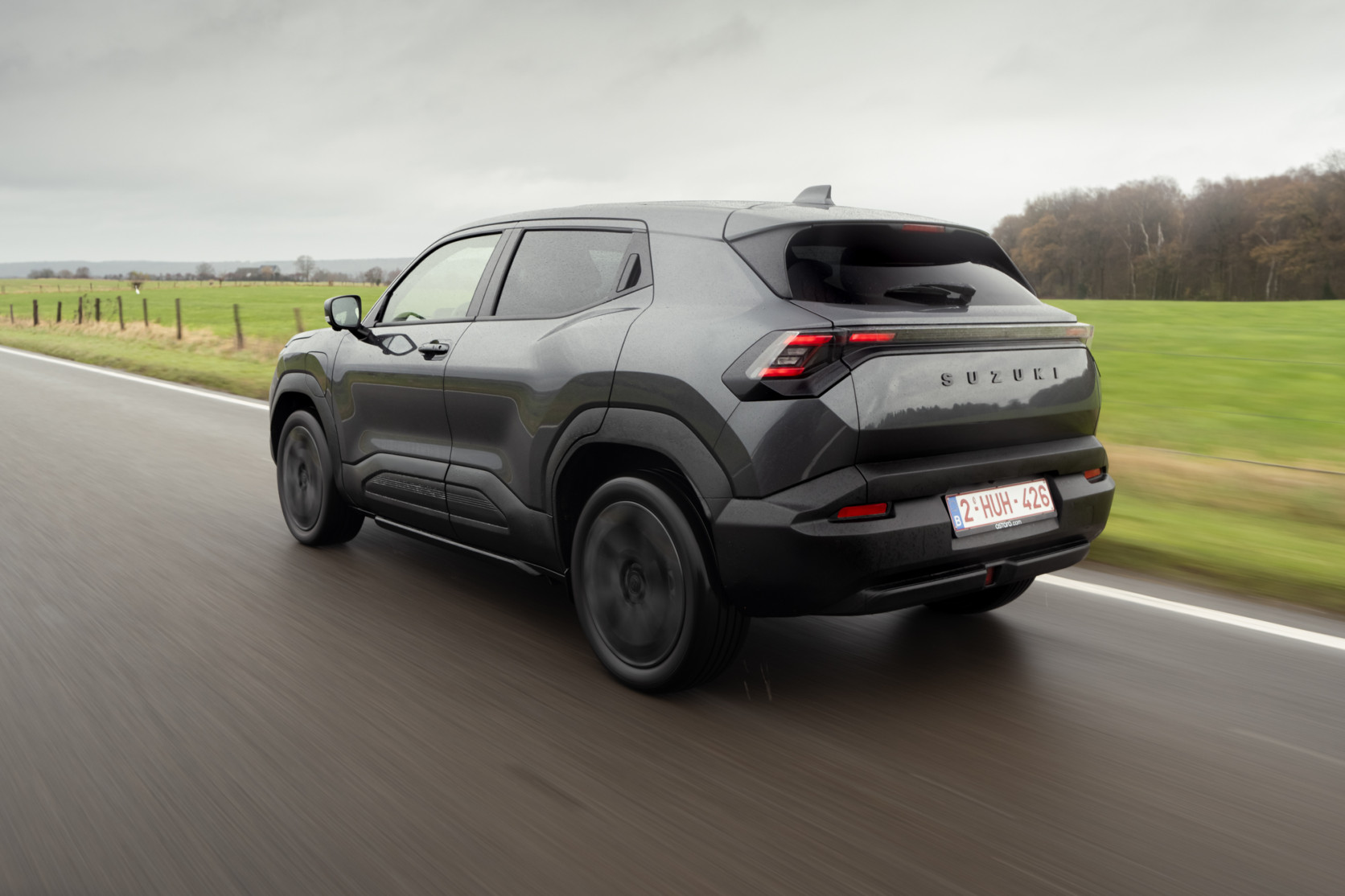 30.Suzuki e Vitara_L